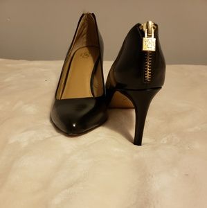 Ann Taylor Black Pumps Size 6